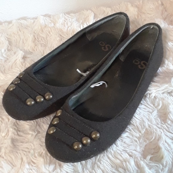 SO Army Green Flats Gold Buttons Size8